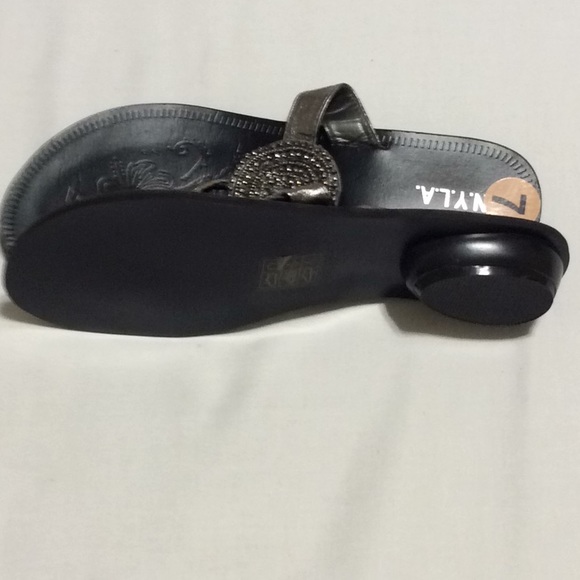 - NYLA sandals size 7 - Picture 3 of 3